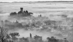 La Rocca Brunelleschi ed il borgo nella nebbia.. La Rocca Brunelleschi ed il borgo nella nebbia..