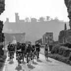 Ciclisti a Borghetto Ciclisti a Borghetto