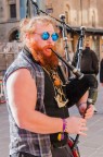 artista di strada con la cornamusa a Bologna, un viso che mi ha catturato...