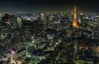 una visione notturna (alla Blade Runner) dal 53 piano della Mori Tower