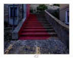 Le scalinate mezze rosse di Mondolfo Le scalinate mezze rosse di Mondolfo