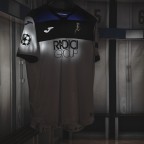 Maglia con la quale la squadra di Bg ha esordito in Champions League nella stagione 2019/2020
Commenti e critiche sempre ben accetti