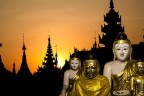 Templi al tramonto in Myanmar