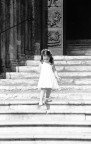 Questo scatto fa parte di un servizio fatto per il matrimonio di una amica.
Lei  la sua damigella. :)

Canon EOS 1000 + Canon 100-300 + Kodak BN 400
