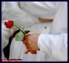 Suora con Rosa Rossa Suora con Rosa Rossa