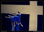 Un'altro scatto dal balletto "Finestra su Mozart" di John Neumeier alla Staatsoper di Amburgo.

Dati di scatto: Canon 30D, Sigma 70-200, 800 ISO, 3.5 a 1/500. Alcune correzioni in Raw Shooter, pulitina del rumore con Neat Image, leggera saturazione e cornicetta con PS.