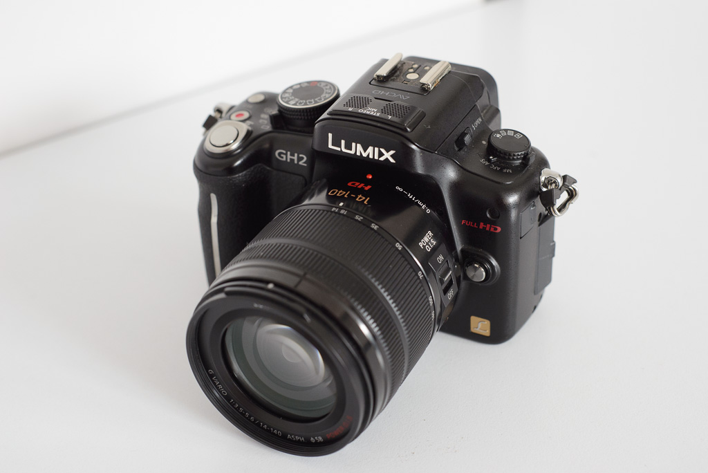 0730-lumix_gh2.jpg