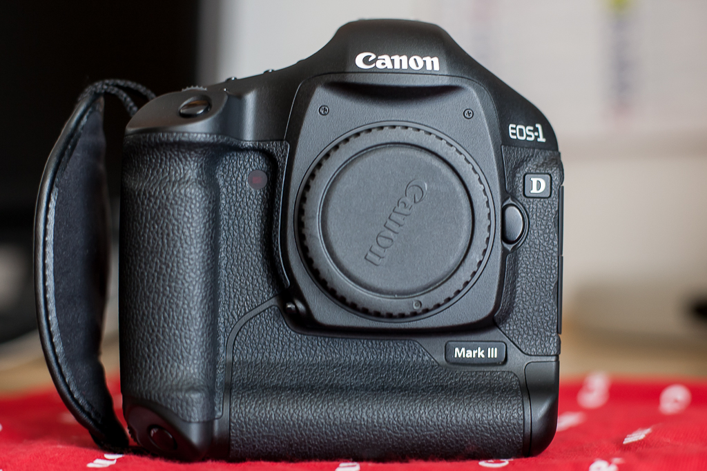 1 D Mark III-1.jpg