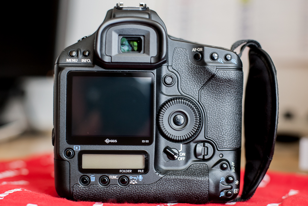1 D Mark III-2.jpg