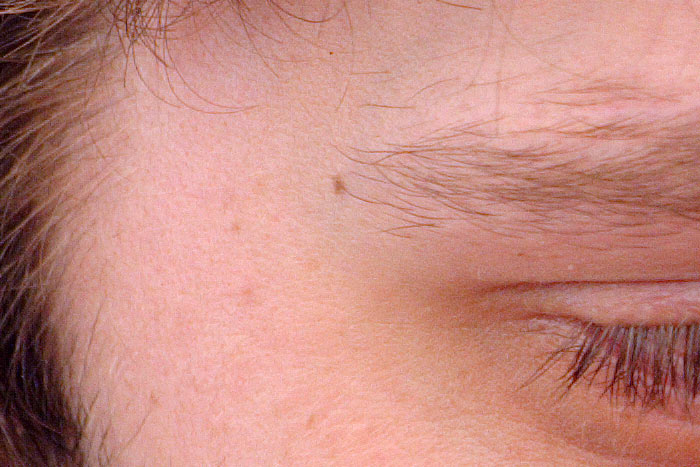 70-300apo_1_200mm_crop.jpg