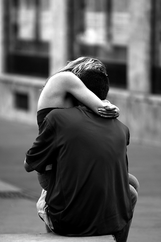 abbraccio_02_BW_800.jpg