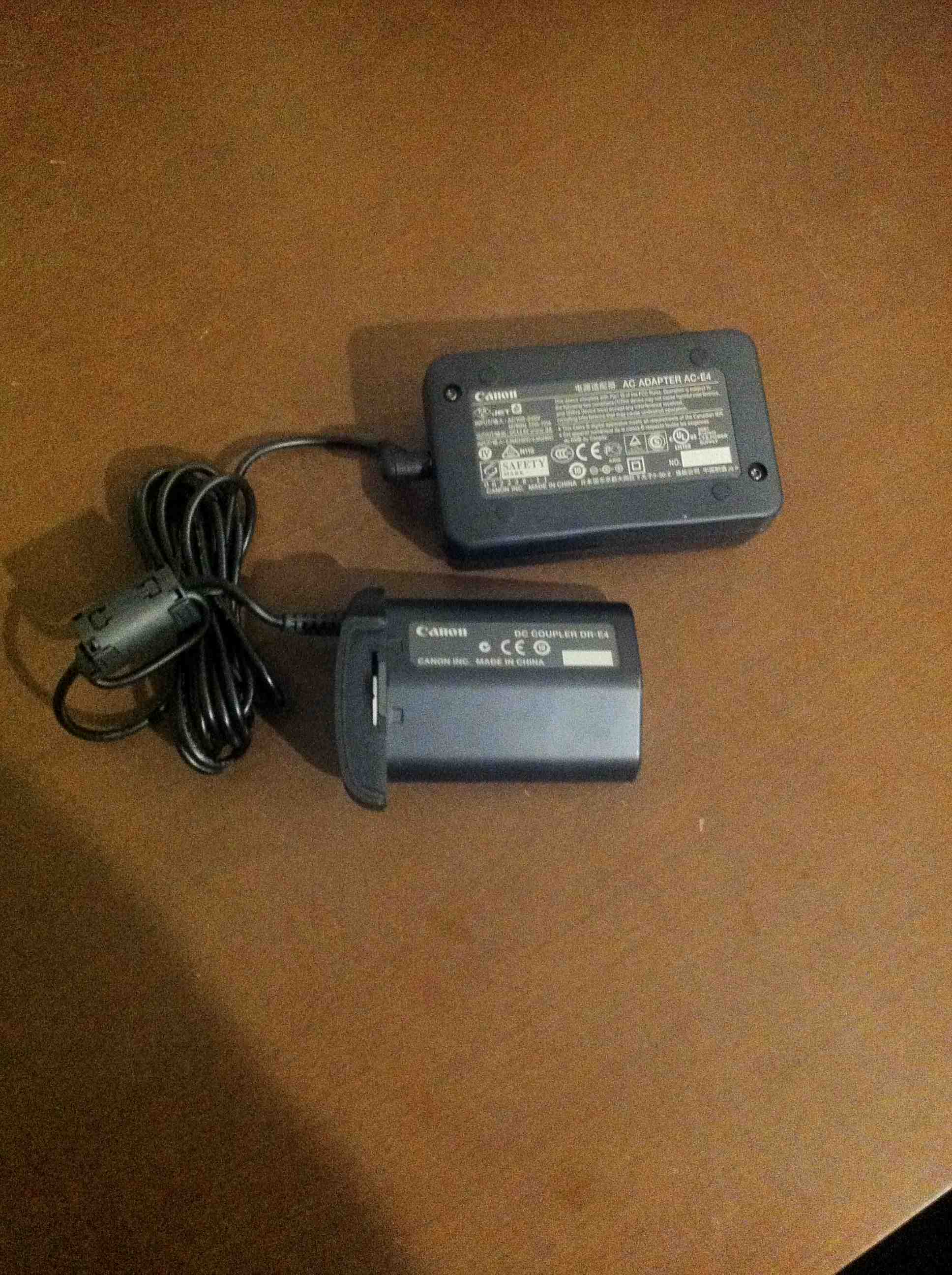 AC ADPATER AC-E4 (2).JPG