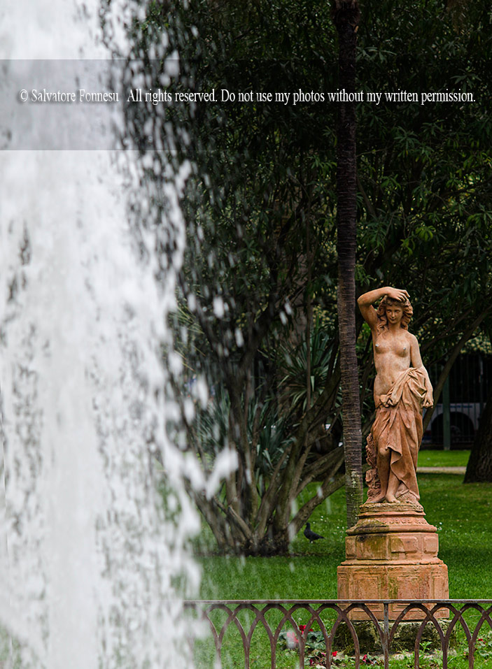 Acqua-con-statua-copia.jpg