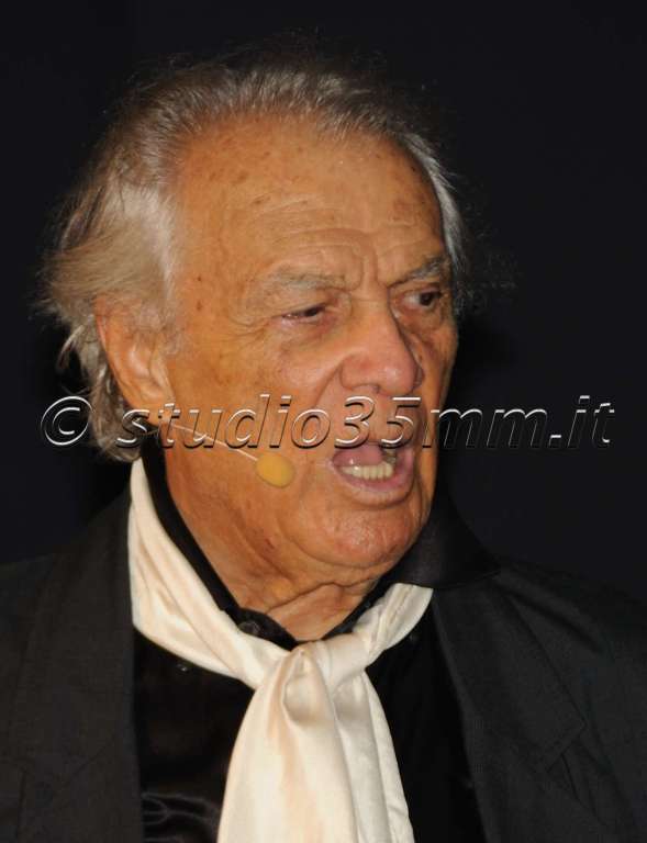 Albertazzi_043wtmkwtmk.jpg
