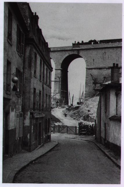 Andre_Kertesz_Meudon_2_1928.sized.jpg