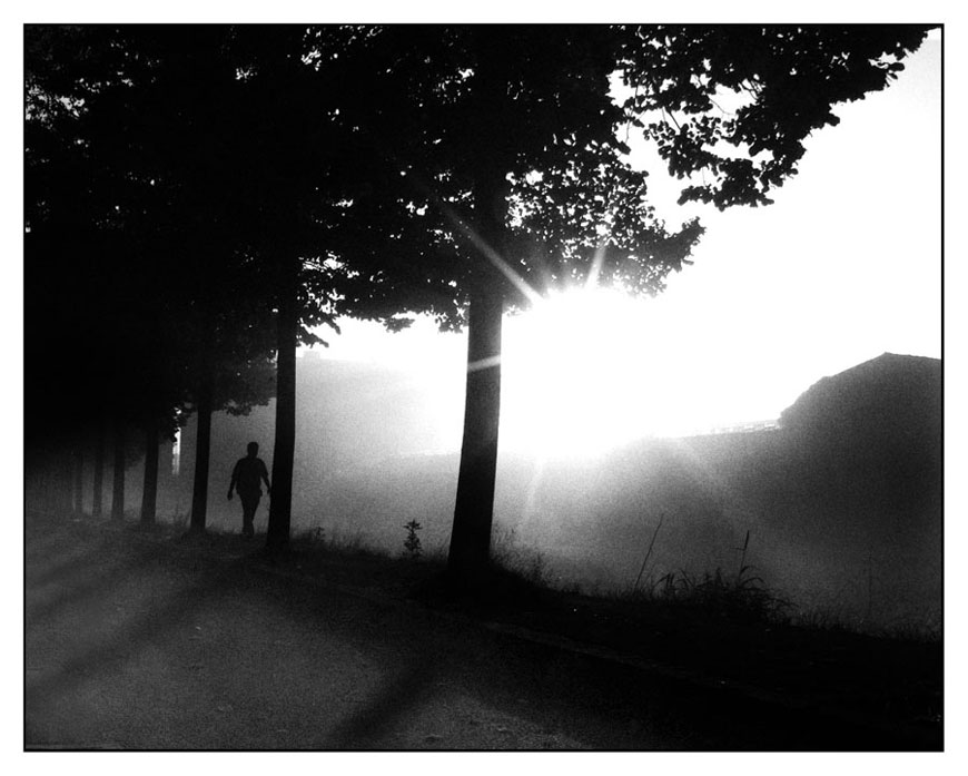 ATTRAVERSO-LA-LUCE - 1.900sec - f7.1 - 28mm. - 200 ISO.jpg