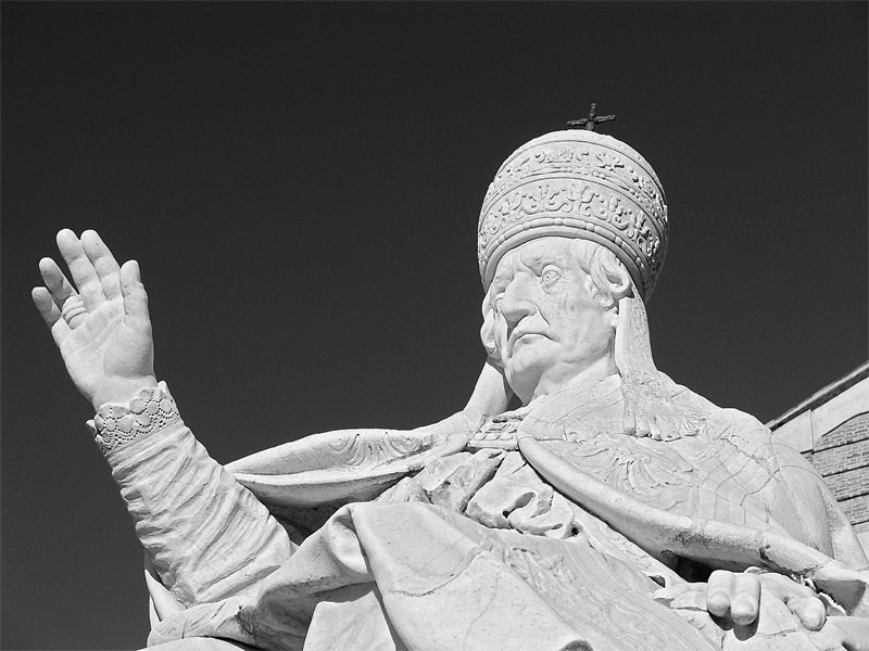 benedizione-b&n.jpg
