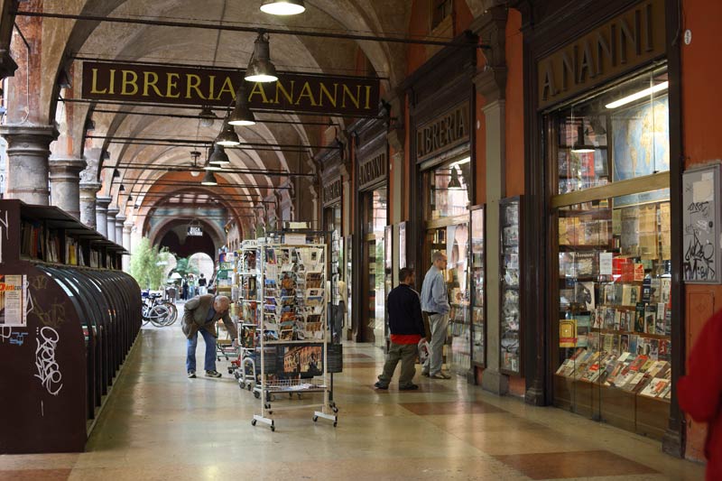 bologna-portico-1-rid.jpg