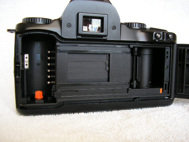 Canon EF-M (4).JPG
