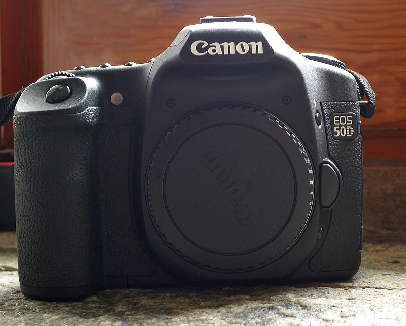 Canon Eos50D Front.jpg