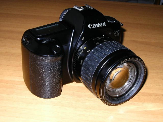 canoneos1000.jpg