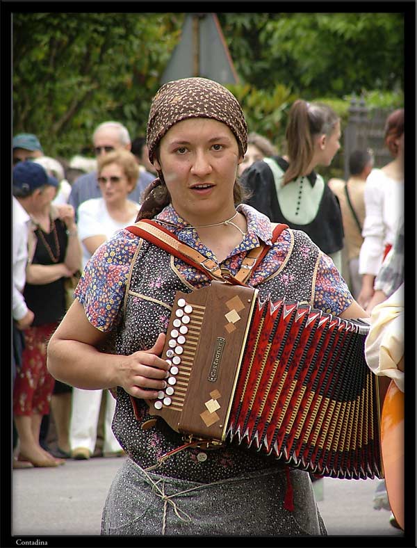 contadina.jpg
