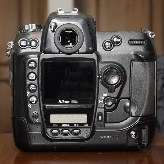 D2XS3.jpg