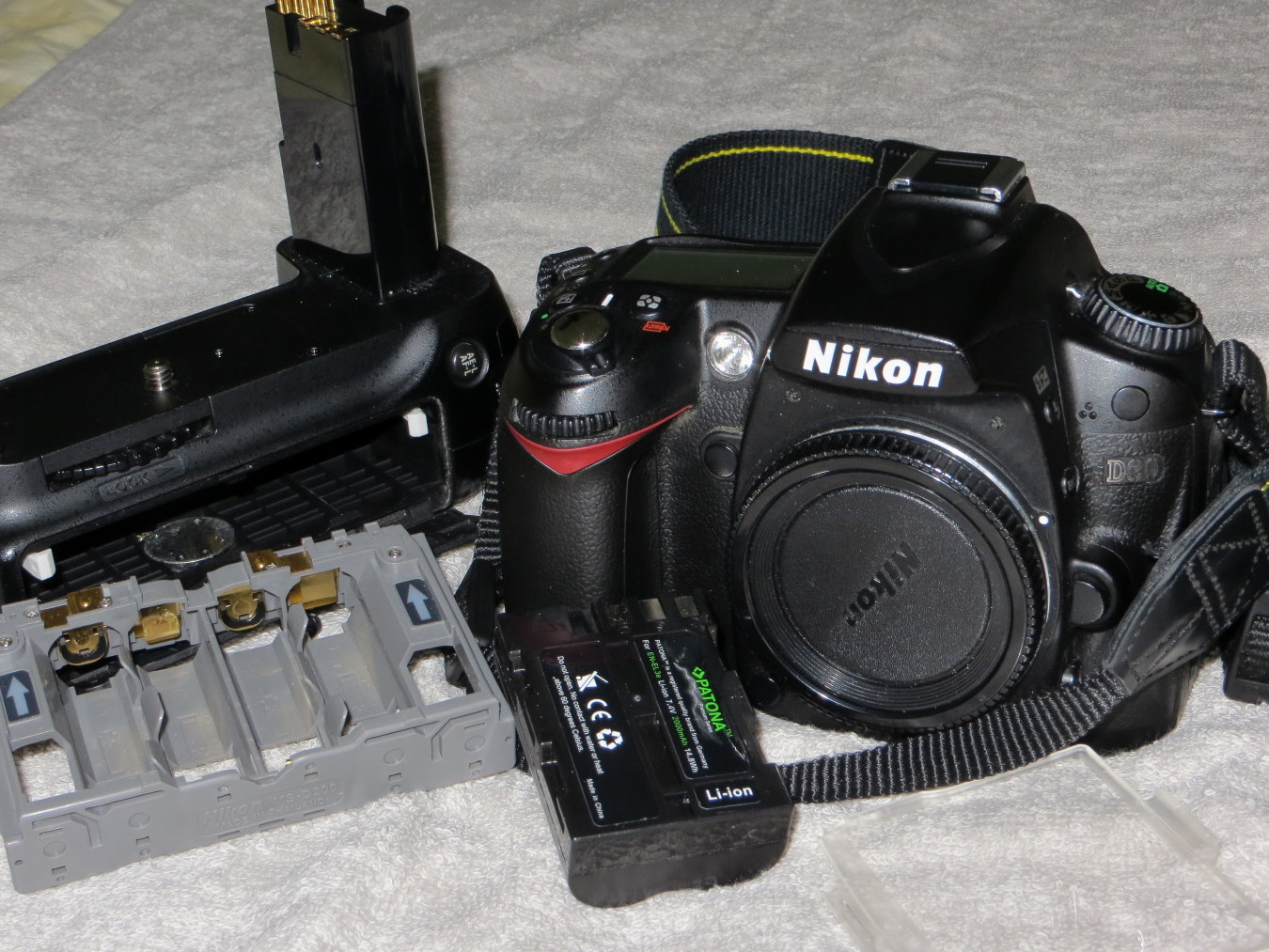 D90 + MB-D80 3.JPG