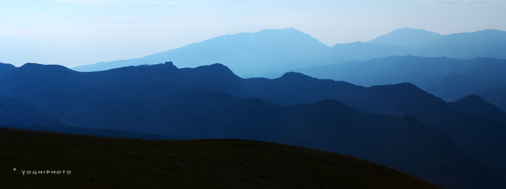 deep-blue-200.jpg