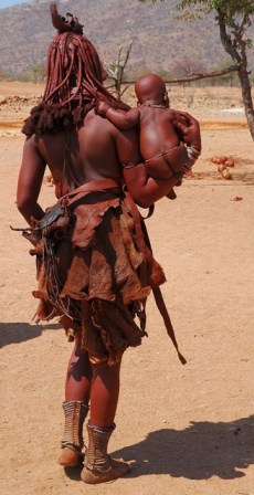 donna con bimbo 3.JPG