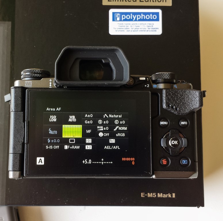 em5 II ollo 4 (Medium).jpg