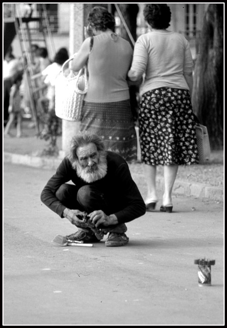 Giocando Nell'indifferenza.jpg