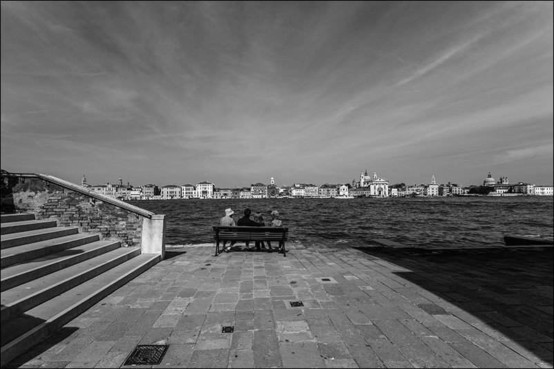 Giudecca 4 sulla panchina_MG_7262 BWvero 800x.jpg