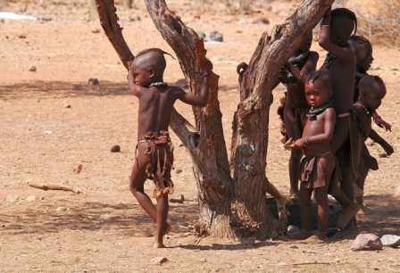 gruppo di bambini.JPG