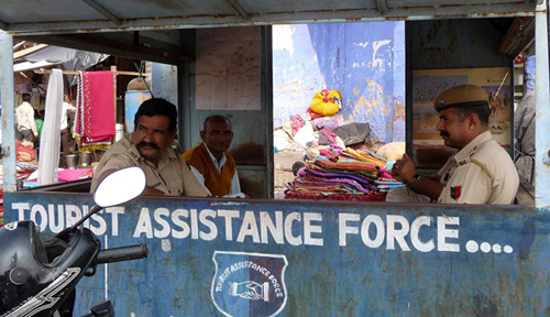 India - Tourist assistance force - ridotta.JPG