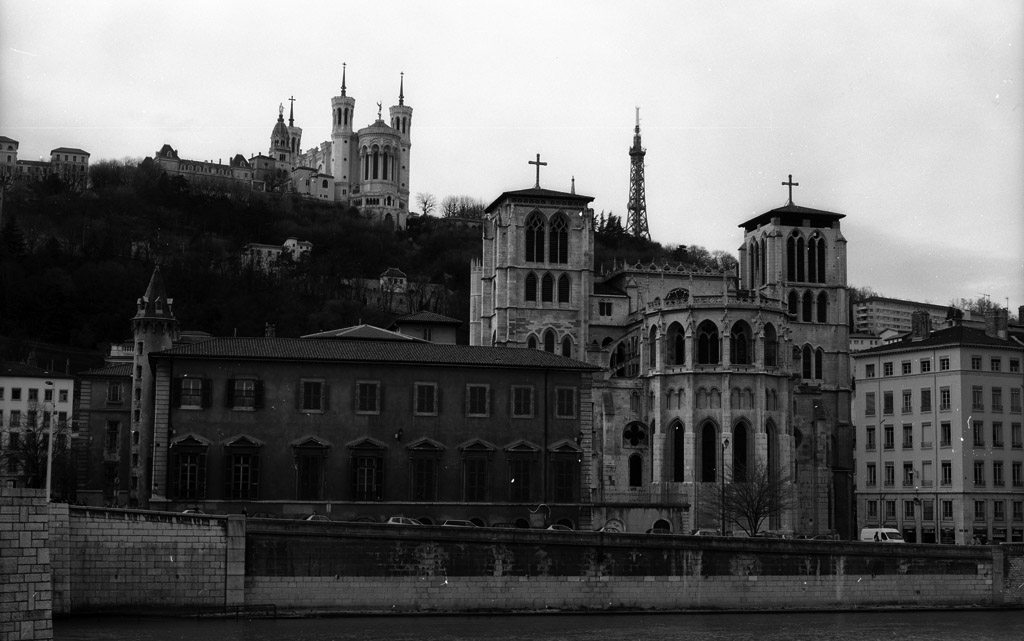 la colline qui prie.jpg