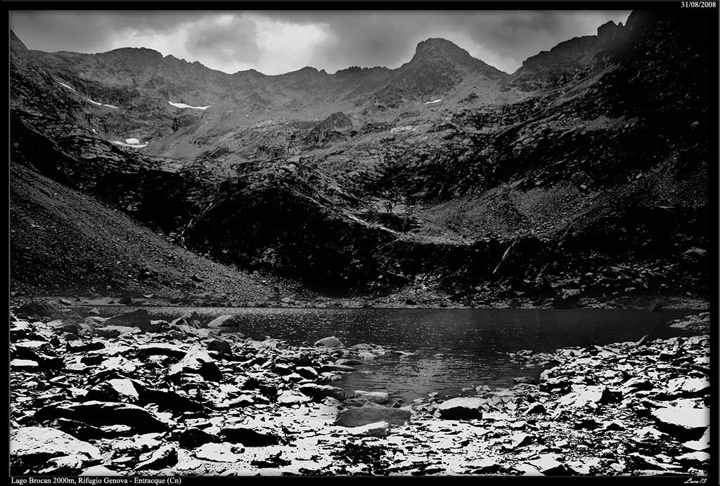 Lago Brocan B-W copia.jpg