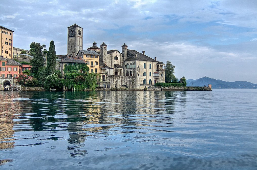 lago d'ortaraddrizzata.jpg