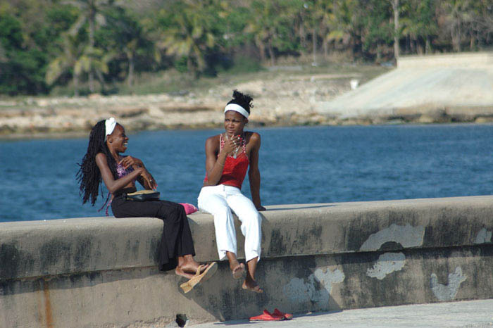 le ragazze che ridono.jpg