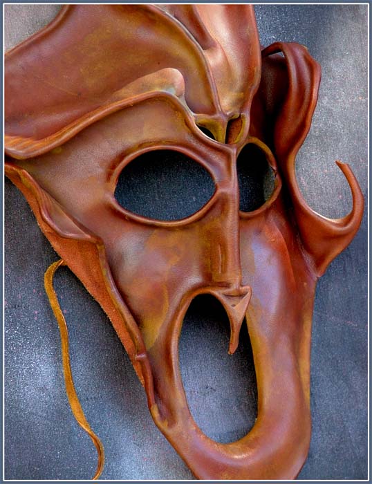 Maschera Di Cuoio.jpg
