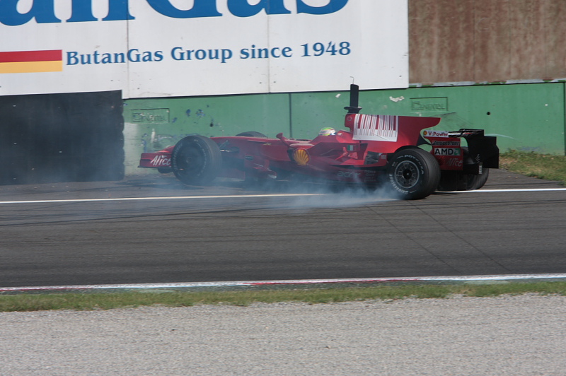 massa crash02.JPG