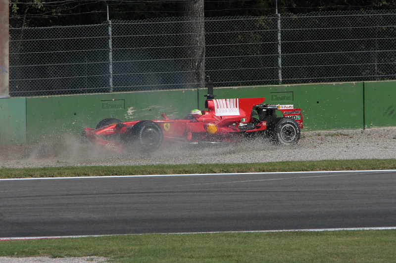 massa crash03.JPG