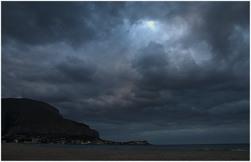 mondello800.jpg