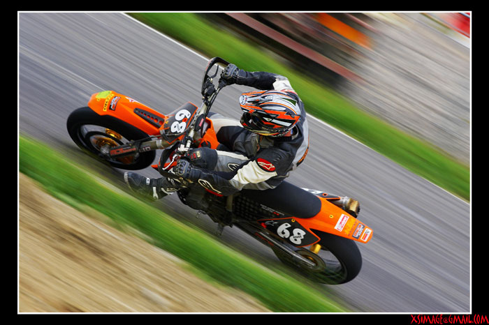 moto2.jpg