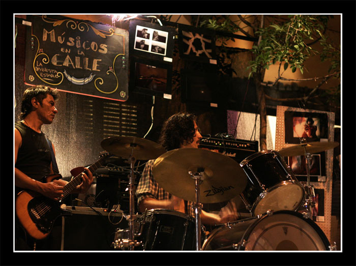 Musico en la calle  (2).jpg