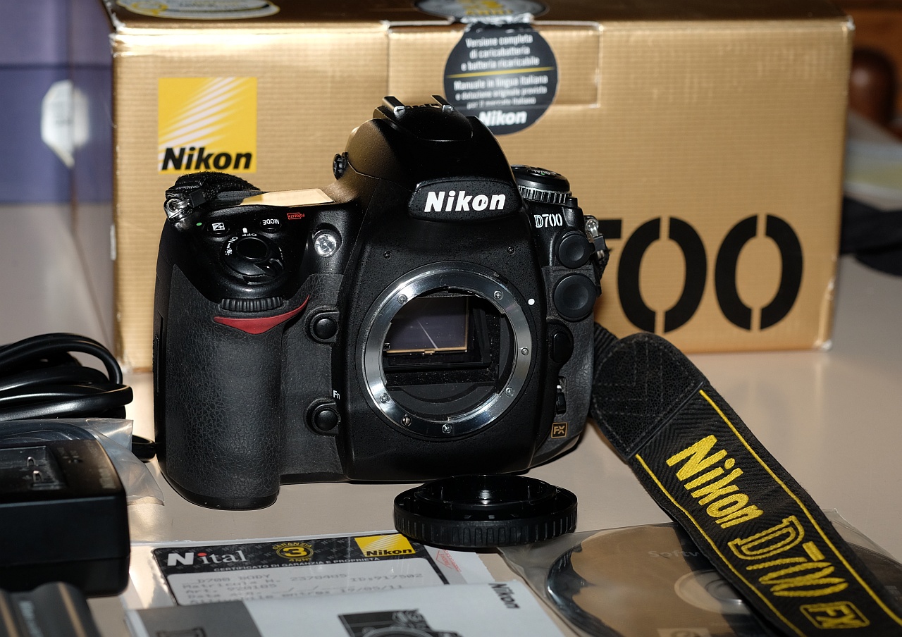 Nikon D700 XT100606 OK 1.JPG