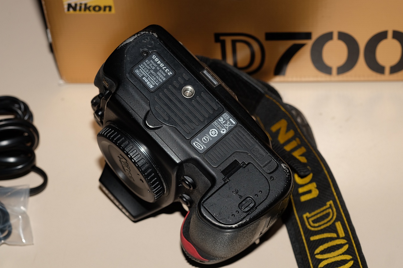 Nikon D700 XT100621 OK 2.JPG