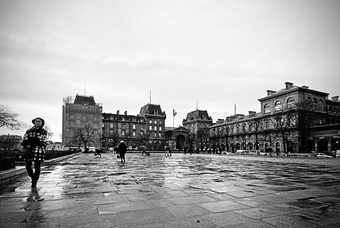 notre-dame-piazza.jpg