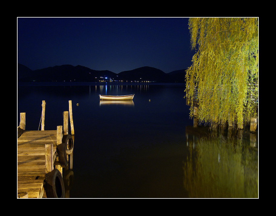 Notte-sul-lago-200Kb.jpg