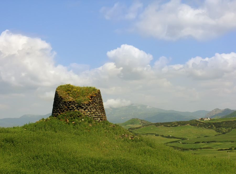 Nuraghe.jpg